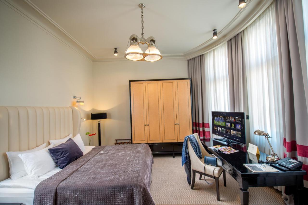 Astoria 4*