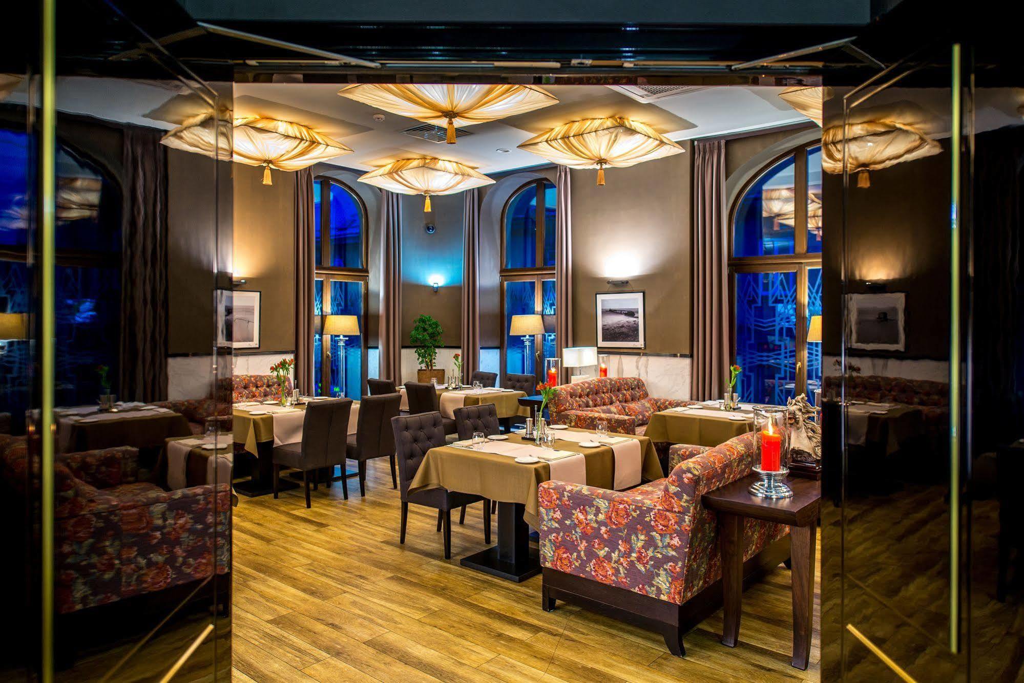 Astoria 4*